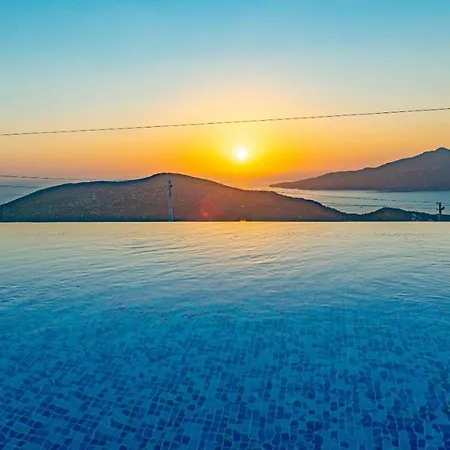 Güneş - 3 Bedroom Holiday Villa with jaccuzi in Kalkan Villa *