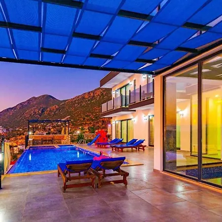 Güneş - 3 Bedroom Holiday Villa with jaccuzi in Kalkan