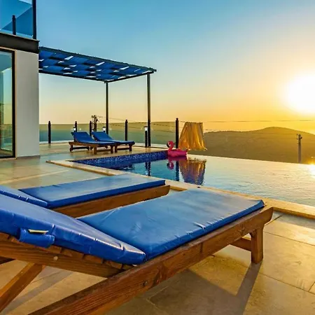 Güneş - 3 Bedroom Holiday Villa with jaccuzi in Kalkan