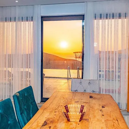 Güneş - 3 Bedroom Holiday Villa with jaccuzi in Kalkan Kalkan