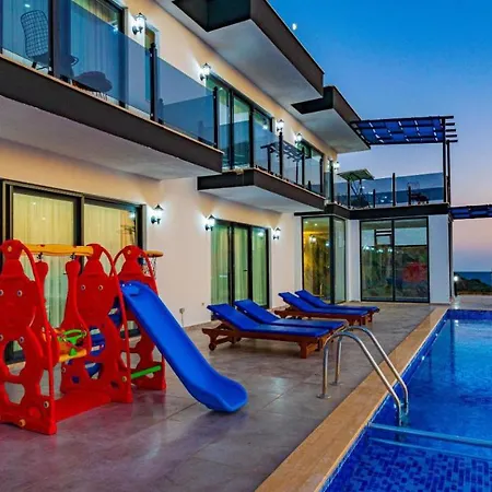 Güneş - 3 Bedroom Holiday Villa with jaccuzi in Kalkan *