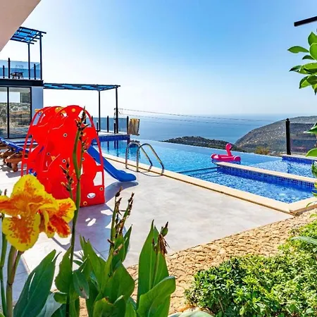 Güneş - 3 Bedroom Holiday Villa with jaccuzi in Kalkan Kalkan