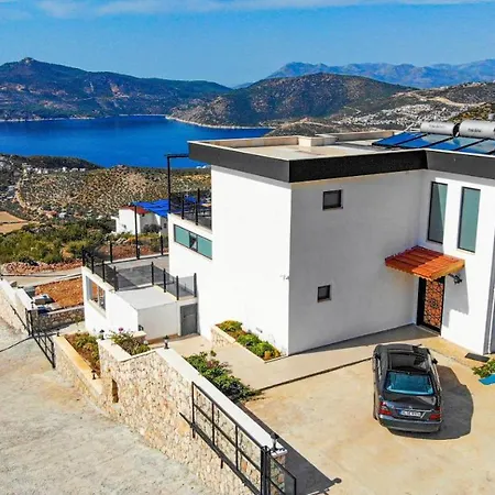 Villa Guenes - 3 Bedroom Holiday Villa With Jaccuzi In Kalkan
