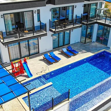 Villa Guenes - 3 Bedroom Holiday Villa With Jaccuzi In Kalkan *